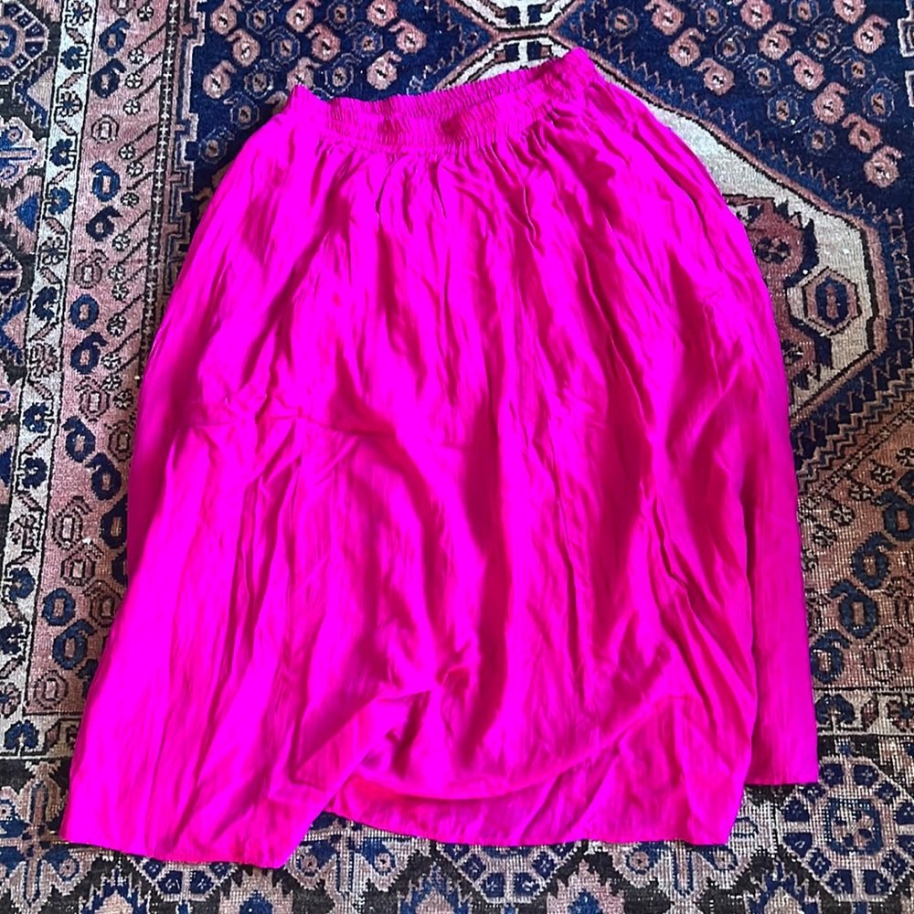 Restless clothier Pink 100%Silk skirt